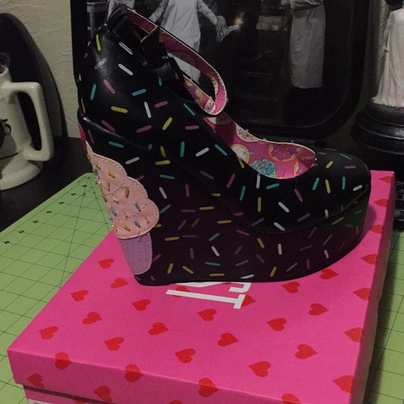 iron fist shoes bakers dozen wedges poshmark